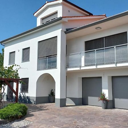 Apartma Nona Roza زْغورنيي سْكوفييي المظهر الخارجي الصورة